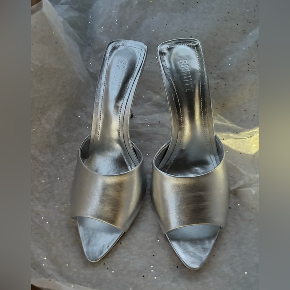 NWOT SCHUTZ Metallic Silver Leather Luciana Mules Women's Size 10B - Picture 1 of 3